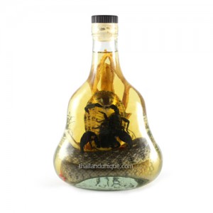 scorpion_snake_wine_bottle