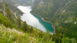 Jezero nad elektrarno